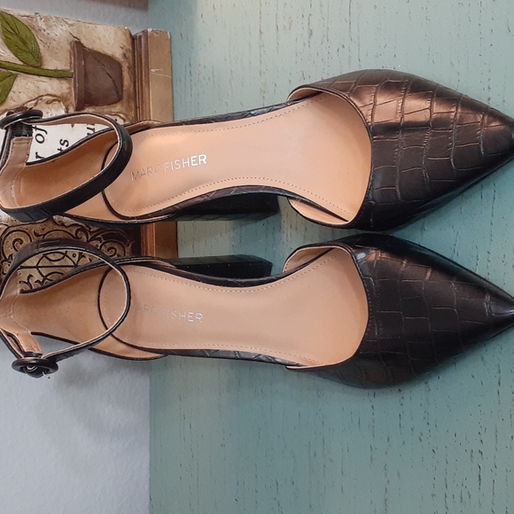 Marc Fisher Shoes - MARC FISHER SHOES SZ 7.5 M